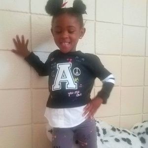 Meet your Posher, Sophonie